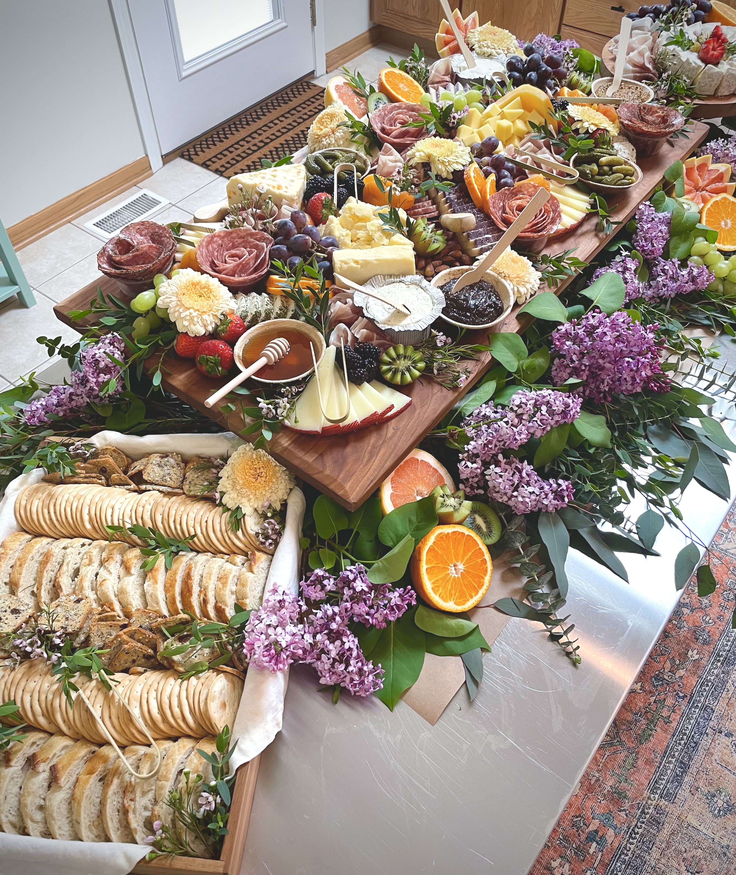 Grazing table chicago, charcuterie board chicago